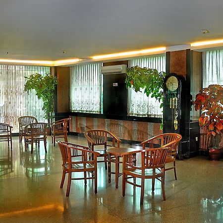 Plaza Hotel Harco Mangga Dua Yakarta Exterior foto