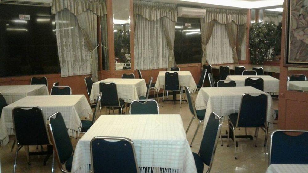 Plaza Hotel Harco Mangga Dua Yakarta Exterior foto
