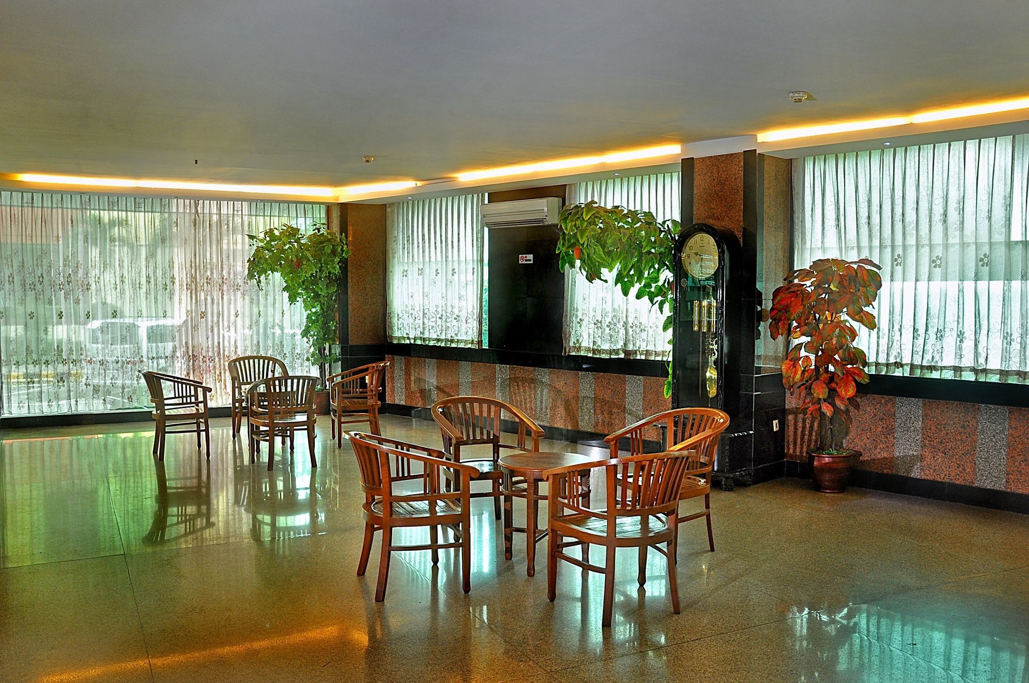 Plaza Hotel Harco Mangga Dua Yakarta Exterior foto